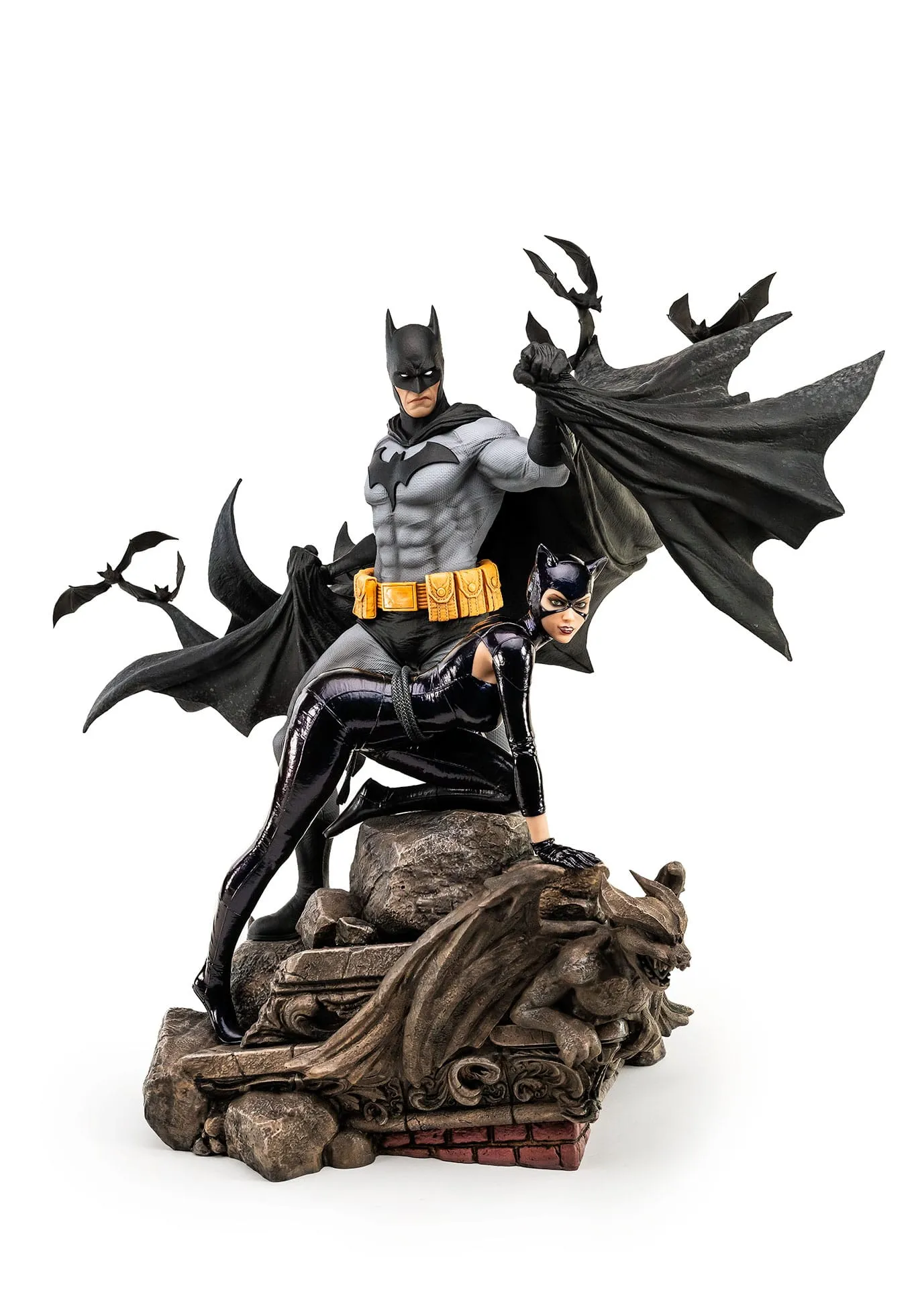 PUREARTS Batman & Catwoman Reunion - DC Comics - 1/4 Scale Collectible Statue Jungle Beast Holiday themed
