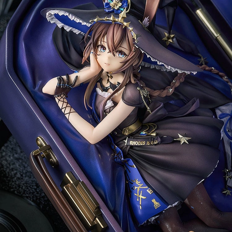 Amiya: Solo Around The World Ver. Chibi Display