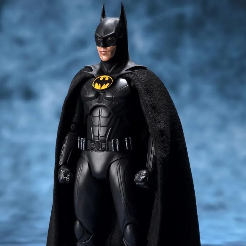 Editor's Choice Flying Pose Batman "The Flash" S.H.Figuarts