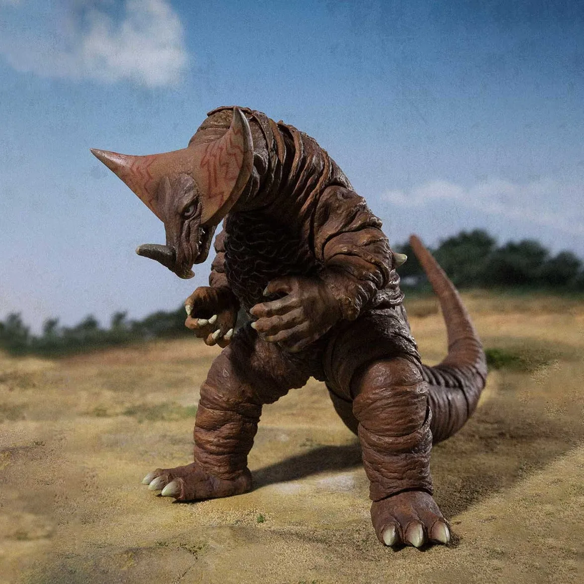 Gomora "Ultraman" S.H.Figuarts Book Character Online Forum