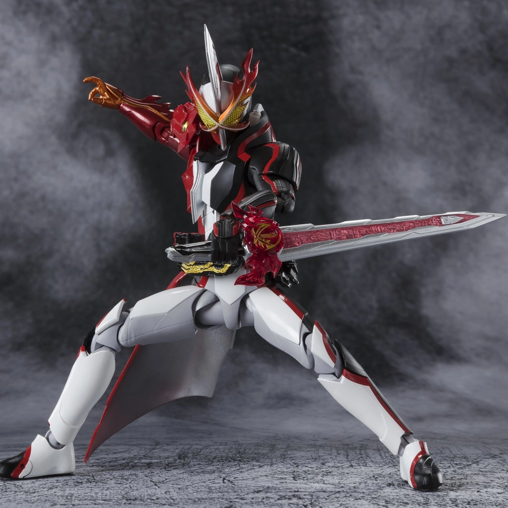 Robot Collectible Superhero Object S.H.FIGUARTS KAMEN RIDER SABER BRAVE DRAGON