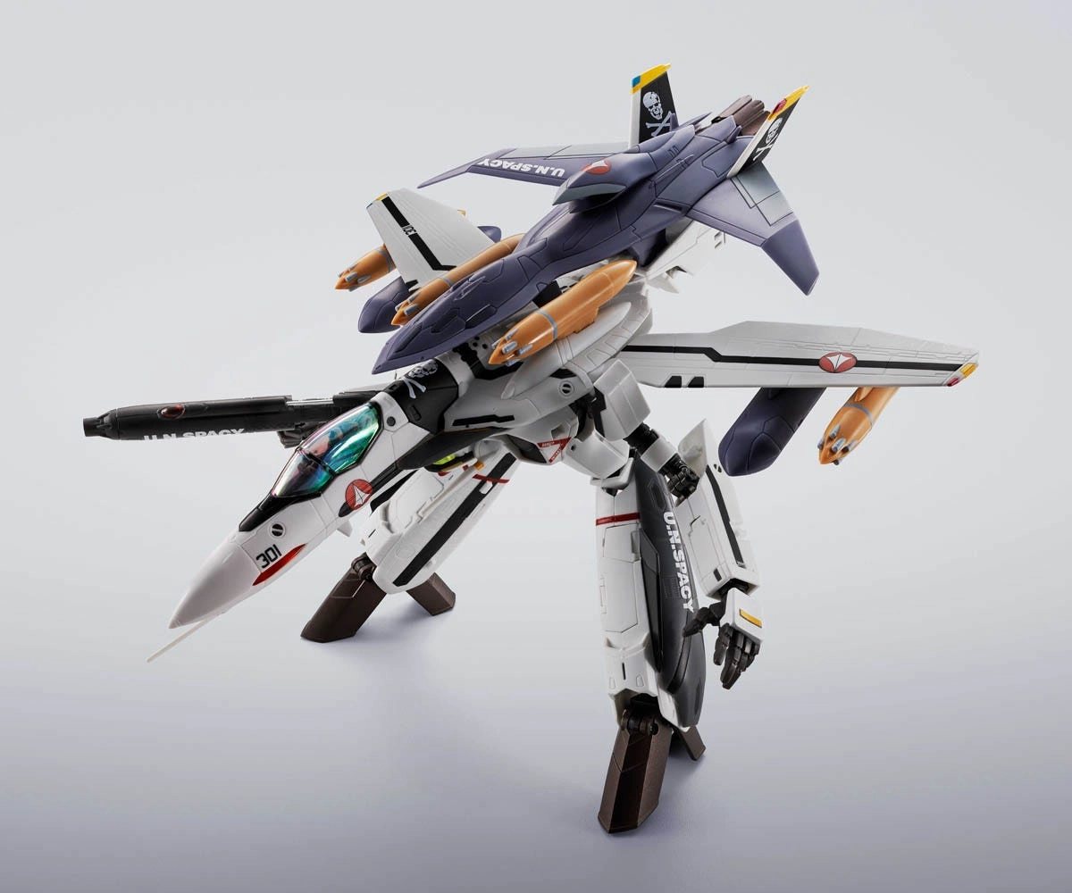 Limited Edition Official Merchandise VF-0S Phoenix (Roy Focker Use)   QF-2200D-B Ghost "Macross" Hi-Metal R