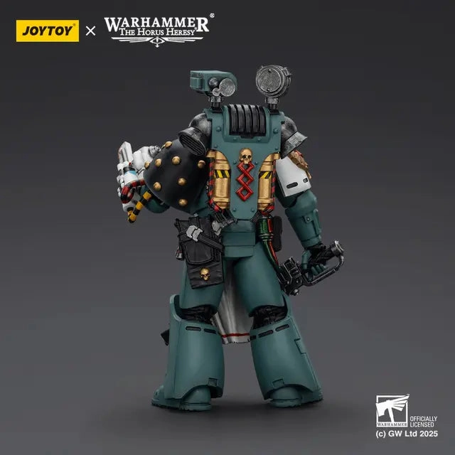 Designer Piece Villain Figure WARHAMMER Sons of Horus Legion Apothecary